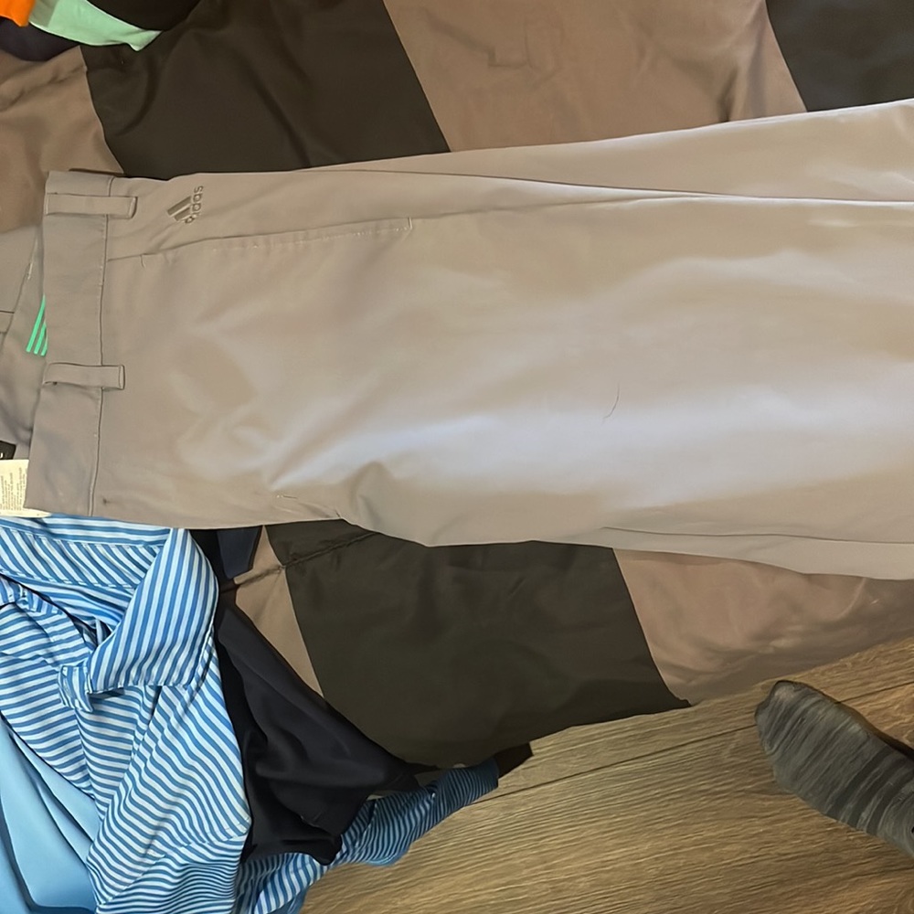 Golf wardrobe - Picture 3 of 6